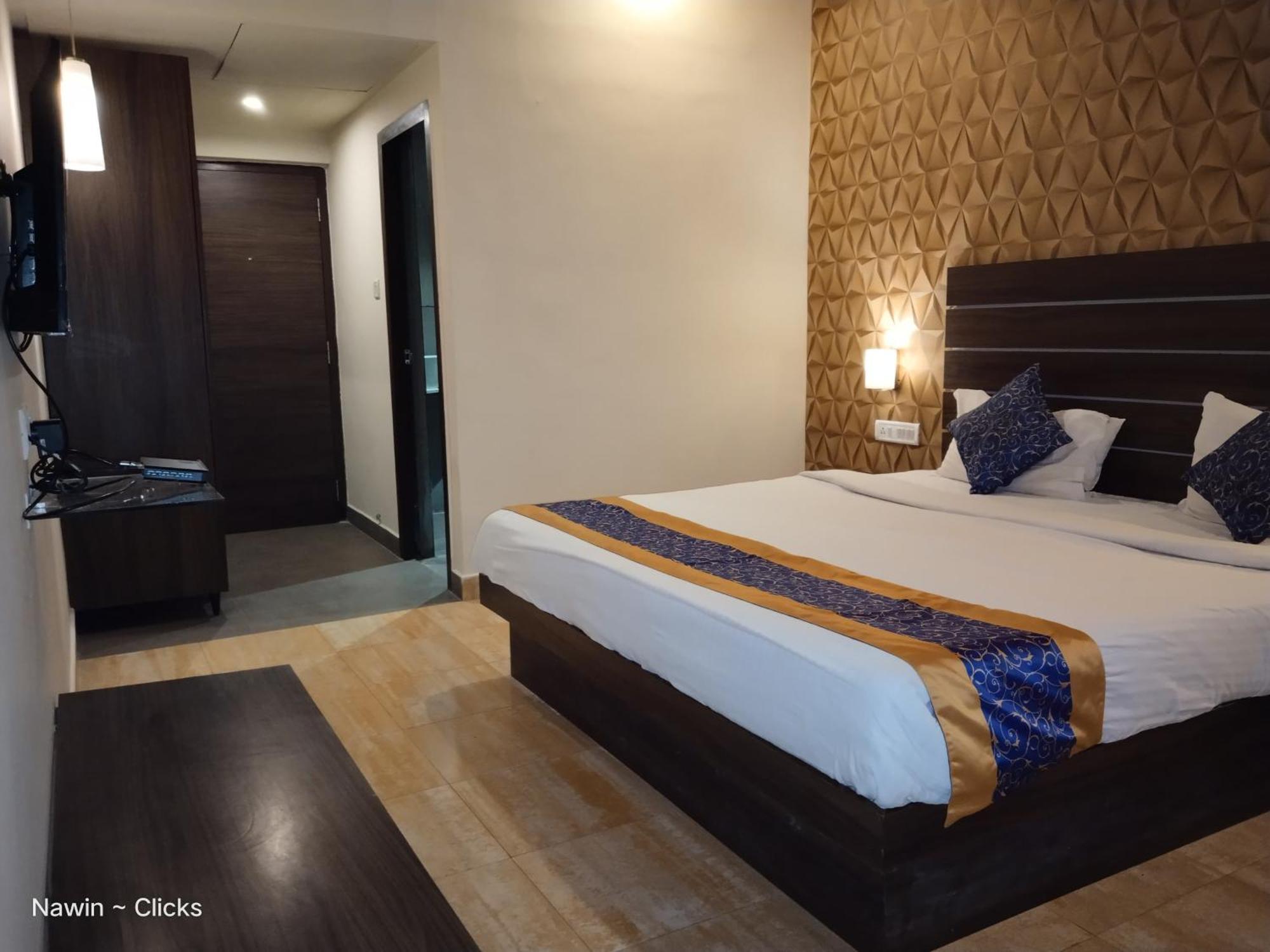 Redfox Hotel- Aminjikarai Chennai Ngoại thất bức ảnh