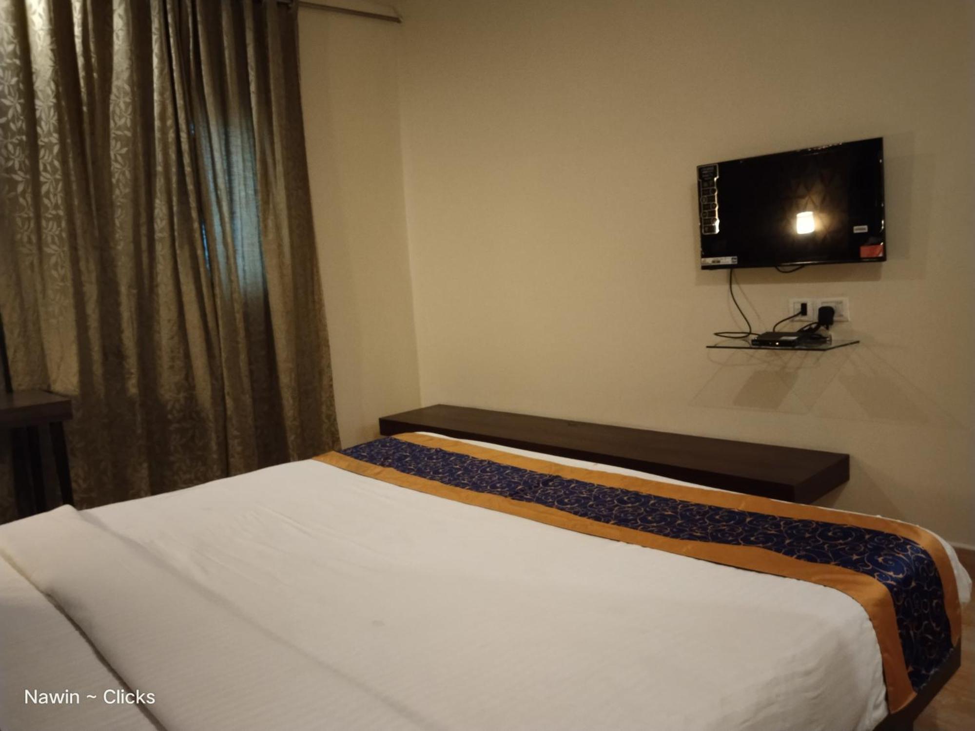 Redfox Hotel- Aminjikarai Chennai Ngoại thất bức ảnh